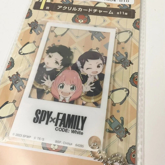 Spy x Family Ichiban Kuji Code White Acrylic Keychain Card Charm Anya Damian - Picture 6 of 13